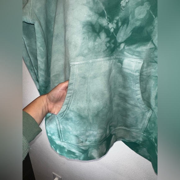 Civil Regime Aqua Marble Rose Embroidered Hoodie NWOT Size Large - Picture 7 of 10